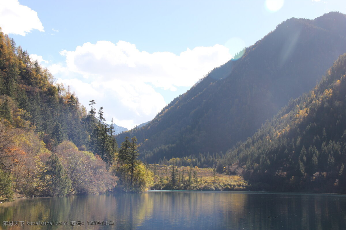 四川九寨沟 九寨沟 九寨沟风光 山水 山水风光 九寨沟风景 秋天的九寨沟 九寨沟景色 九寨沟瀑布 溪水 芳草海 九寨沟芳草海 九寨沟山水 长海 九寨沟旅游 自然风光 雪山 九寨沟雪山 沃洛色莫 雪山的水 四川风景 四川景点 自然景观 风景名胜