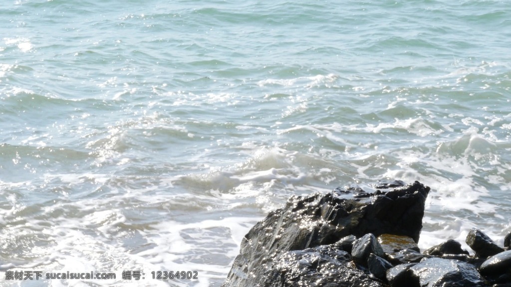 视频背景 实拍视频 视频 视频素材 视频模版 海水 河面 石头