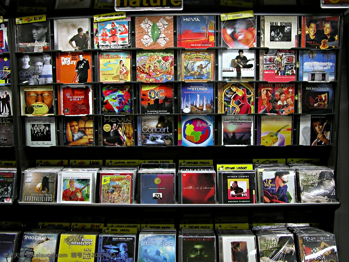碟片 商店 唱片 光盘 柜台 展示架 光碟展示 音乐碟片 音像制品 音像店 风景 生活 旅游餐饮