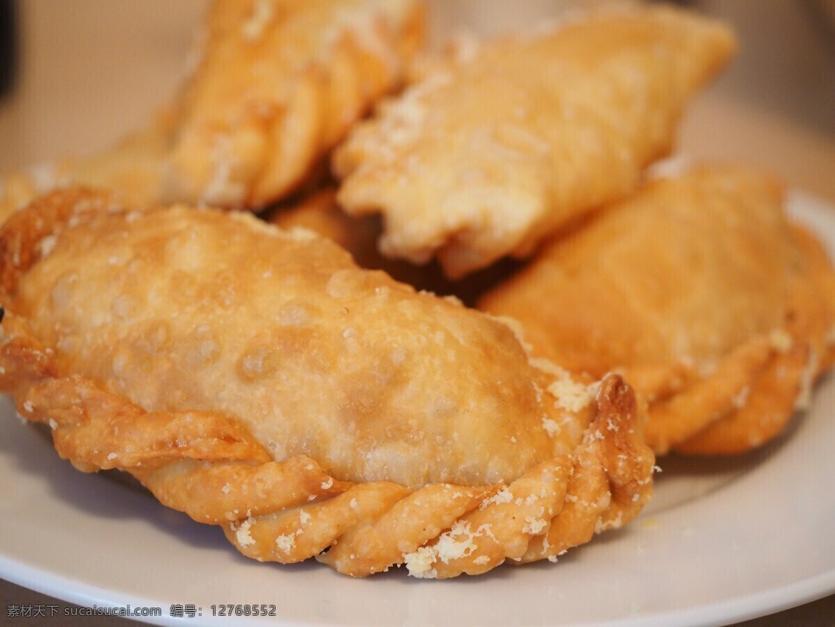 煎饺 饺子 传统小吃 面食 面点 中华小吃 餐饮美食 传统美食