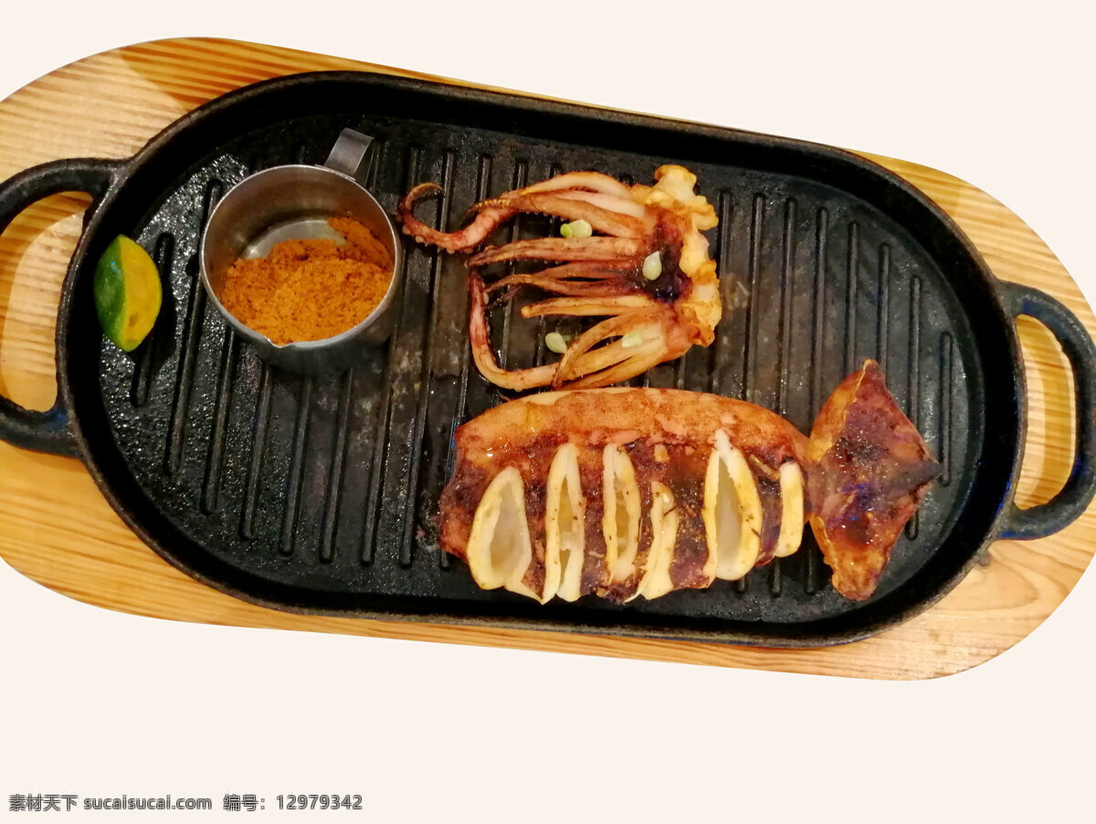 铁板烤鱿鱼 铁板鱿鱼 烤鱿鱼 鱿鱼海报 全条鱿鱼 烧全鱿鱼 餐饮美食 西餐美食