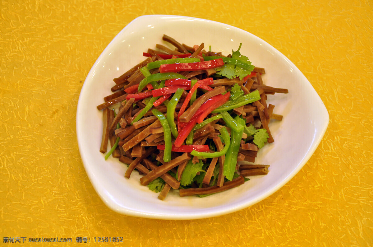 辣椒拌豆皮 凉拌豆皮 冷拼豆皮 辣椒拼豆皮 拌豆皮 拼豆皮 餐饮美食 传统美食