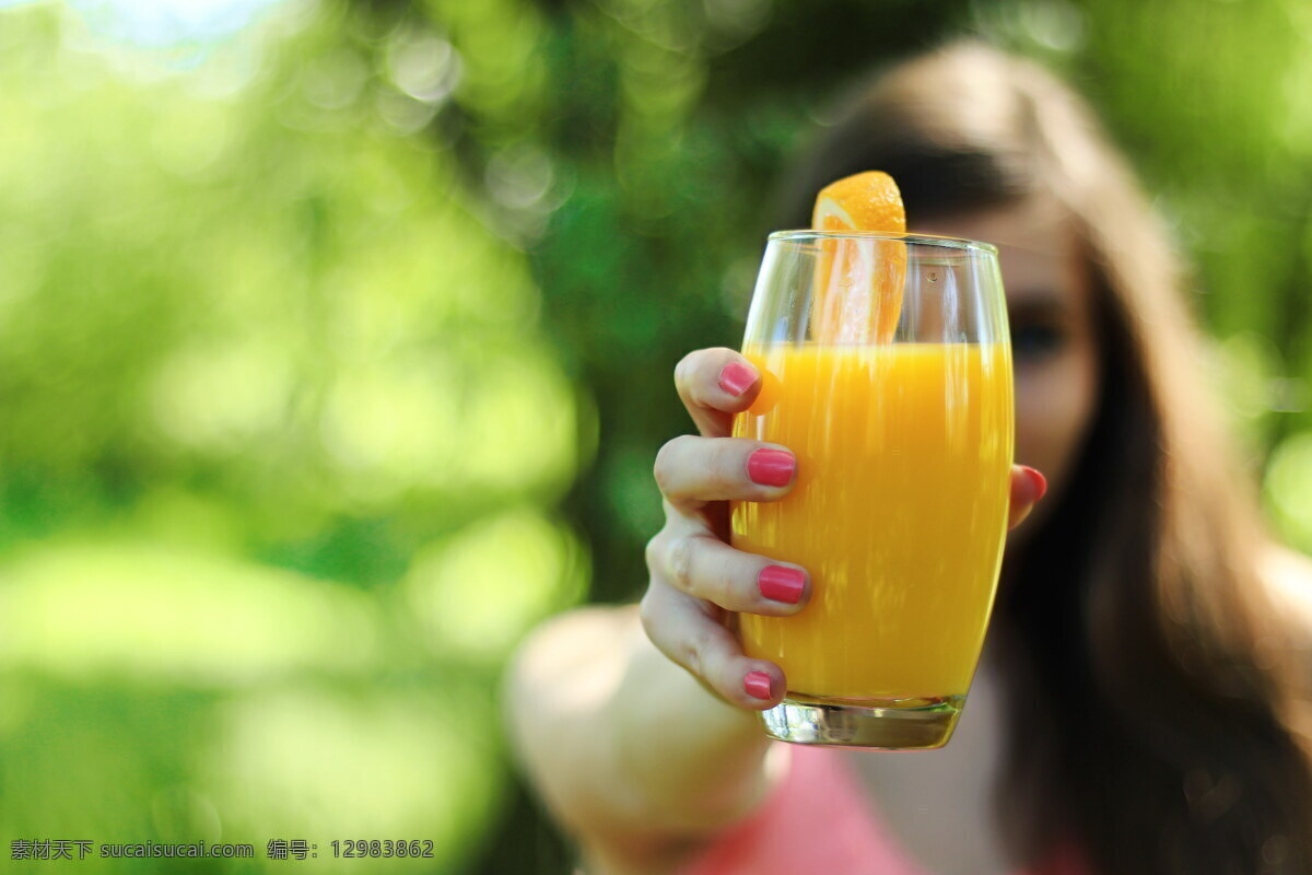 新鲜 橙汁 高清 粉色系美甲 纯色美甲 粉色系 纯色 手指