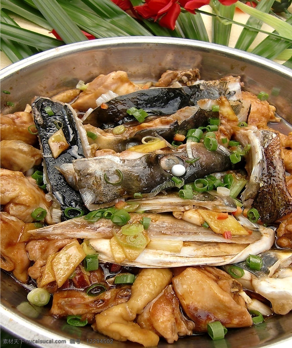 头蒸鸡 蒸鸡 蒸鱼头 鸡蒸鱼头 特色鱼头蒸鸡 水库头鱼蒸鸡 顺德鱼头蒸鸡 鱼头蒸土鸡 鱼嘴蒸鸡 滑鸡蒸鱼头 鱼头蒸滑鸡 鱼头蒸农家鸡 木桶蒸滑鸡 菜品图 餐饮美食 传统美食