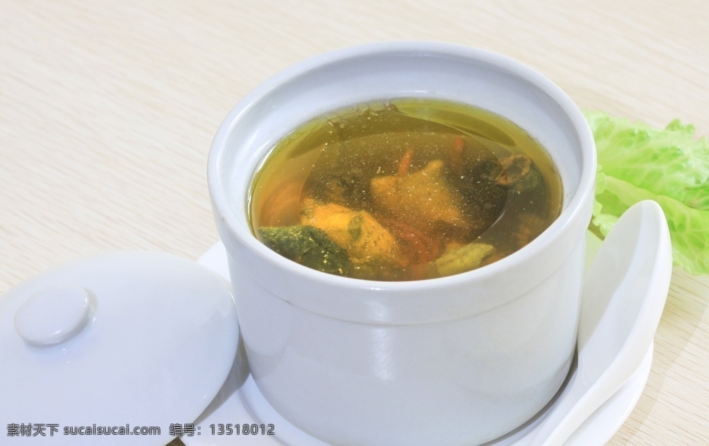 小盅汤图片 汤 小盅 蒸 乌骨鸡汤 小吃 美食 餐饮美食 传统美食