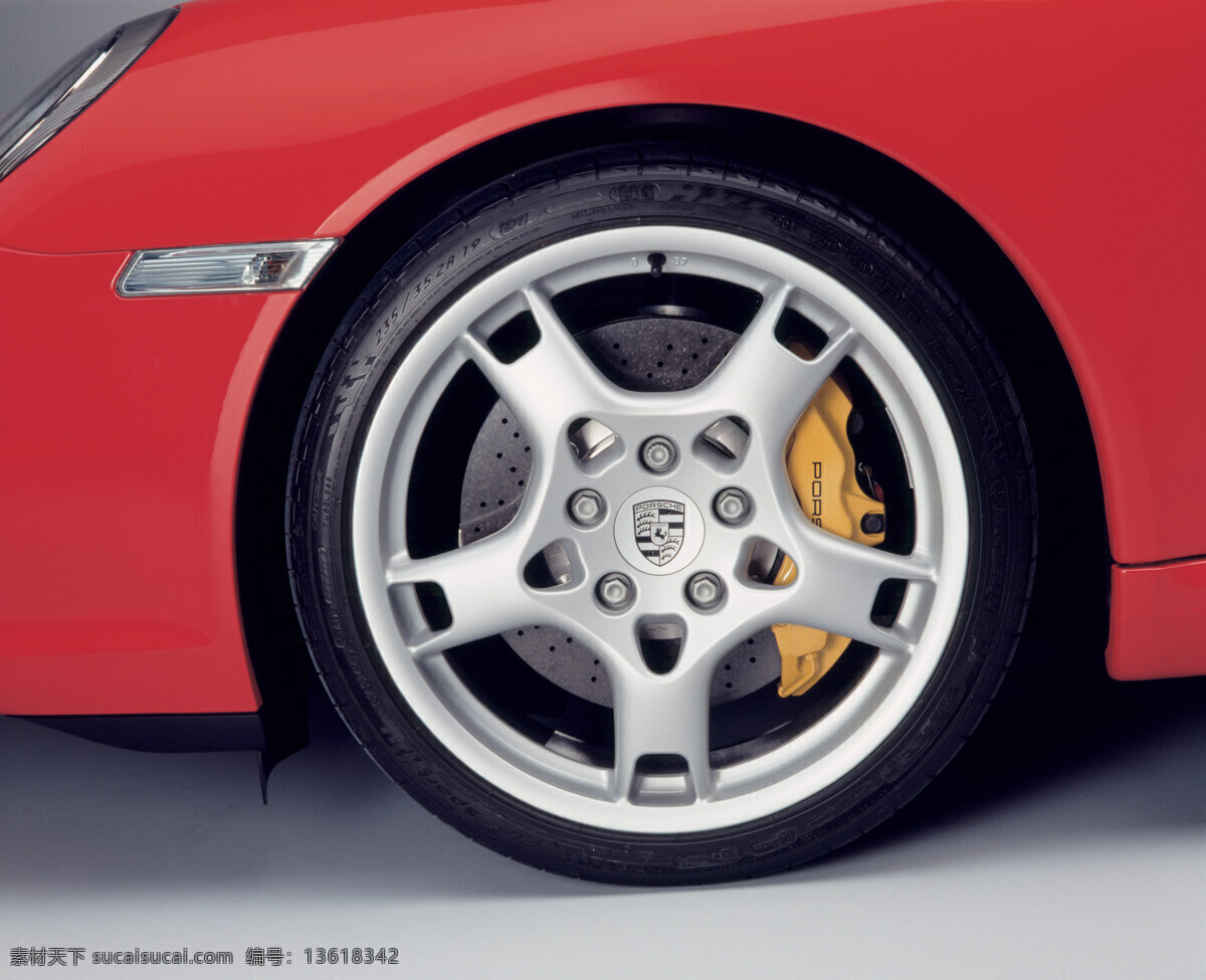 红色 轿车 轮胎 汽车 工业生产 小车 跑车 交通工具 品牌轿车 汽车图片 现代科技