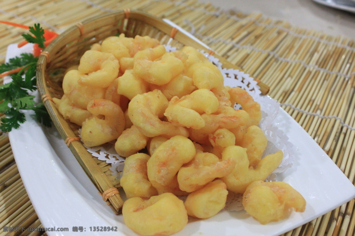 虾仁 软炸虾仁 香炸虾仁 软炸虾球 干炸虾 炸虾 炸虾仁 软炸虾肉 中餐 餐饮美食 传统美食