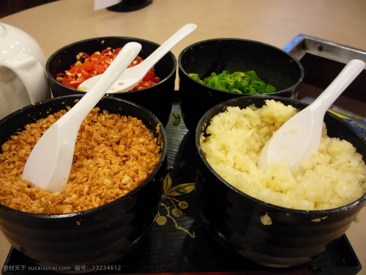 火锅调料 美食 餐饮 饮食 传统美食 餐饮美食 肥牛 火锅 涮锅子 小肥羊 调料 蘸料 食物原料