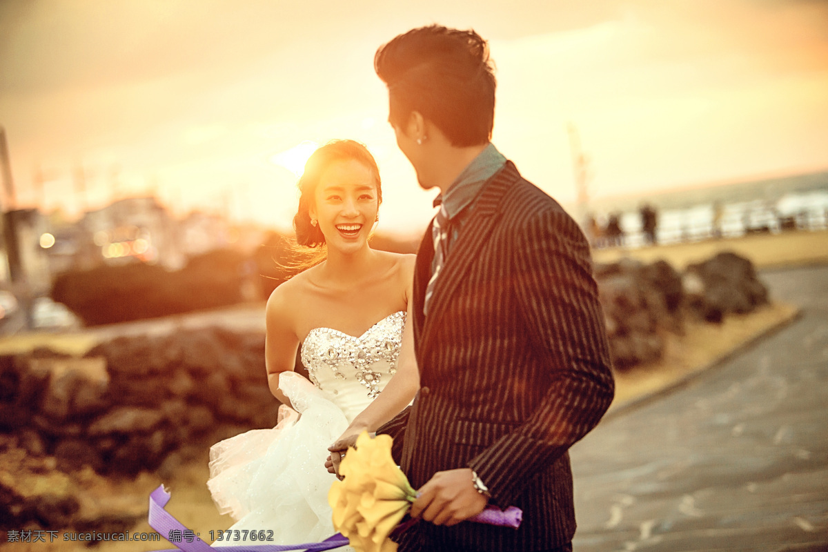 济州岛 婚纱 主题 样片 c 影楼摄影 影楼素材 影楼样片 婚纱样片 婚纱照样片 婚纱摄影 婚纱写真 主题摄影 外景摄影 外景样片 外景婚纱 韩国 美女 格子 格纹 咖啡馆 咖啡厅 街边 街道 花盆 海景 海水 海面 大海 捧花 逆光 耀眼 紫色 街角 蓝天 天空 白云 店铺 店面 护栏 栏杆 黑色