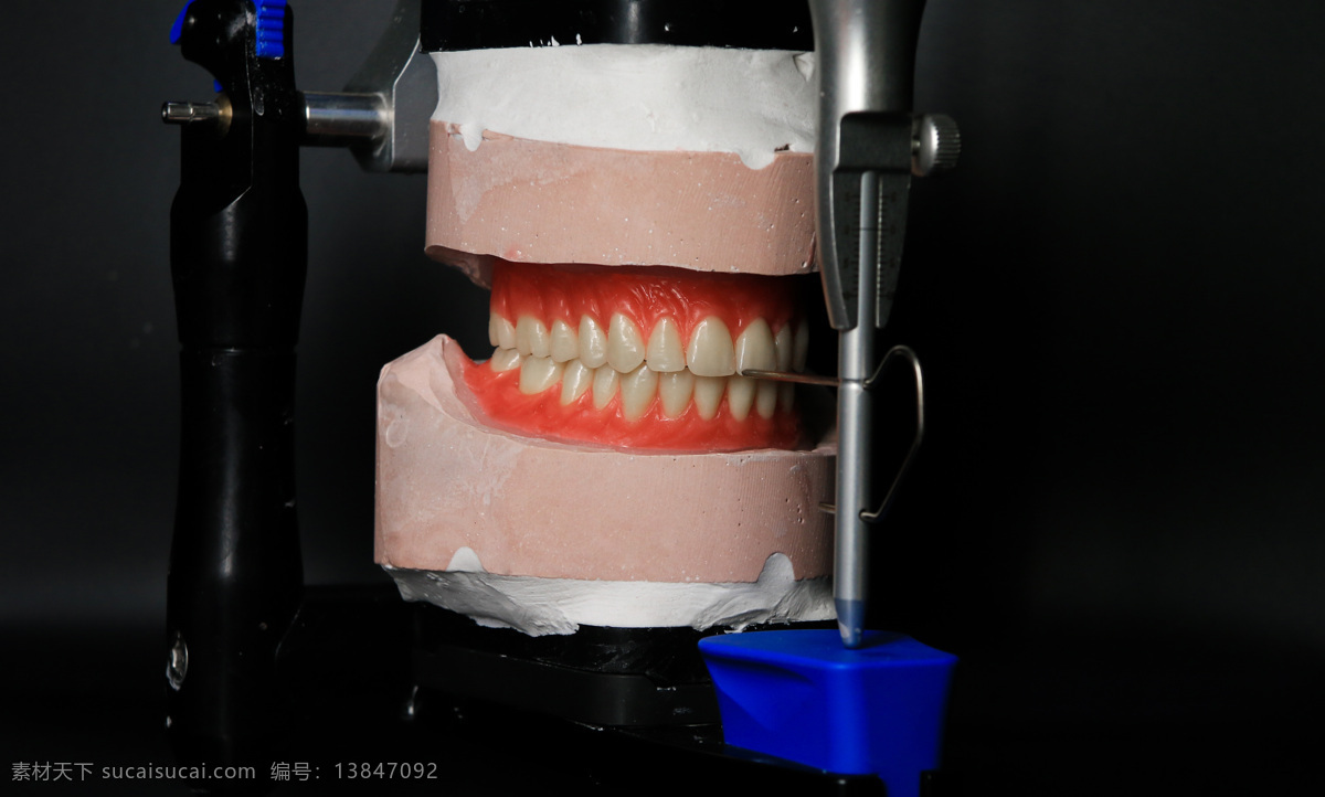 假牙 义齿 吸附性义齿 全口义齿 牙齿 排牙