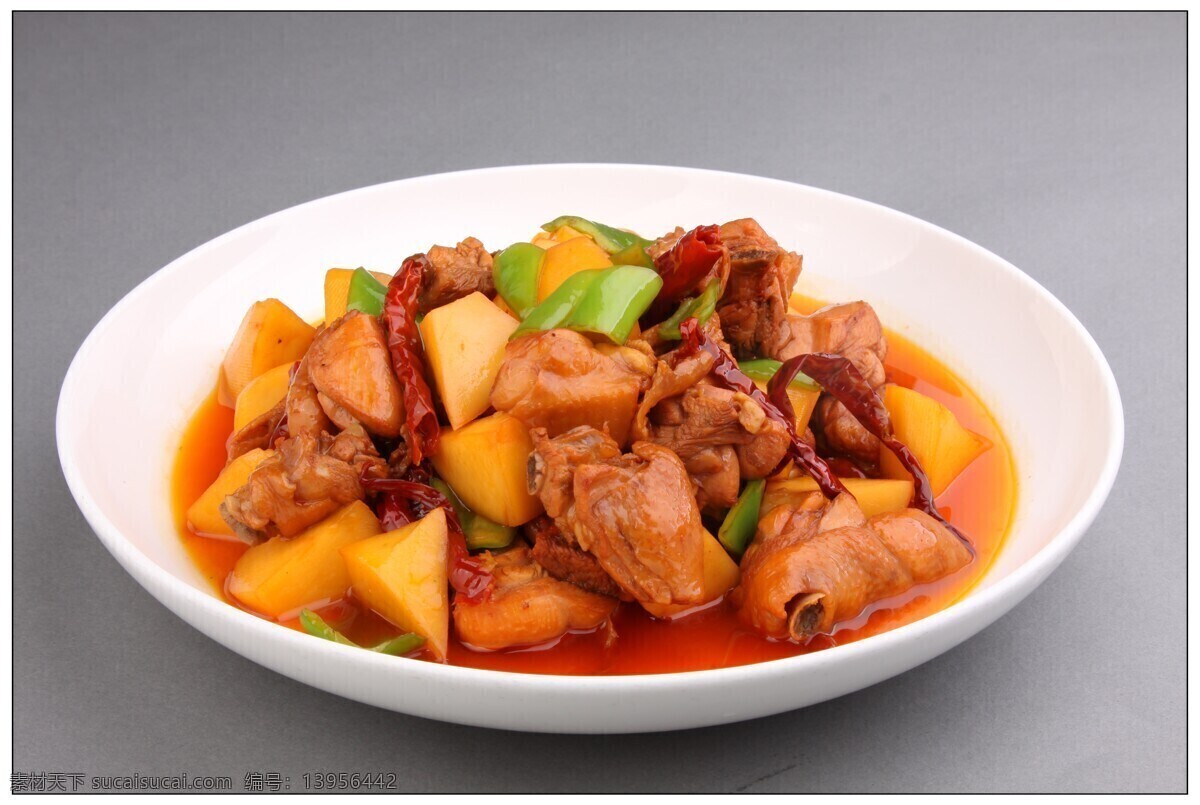 大盘鸡图片 大盘鸡 清真大盘鸡 新疆大盘鸡 香辣大盘鸡 大块鸡 土豆鸡块 清真 菜图 餐饮美食