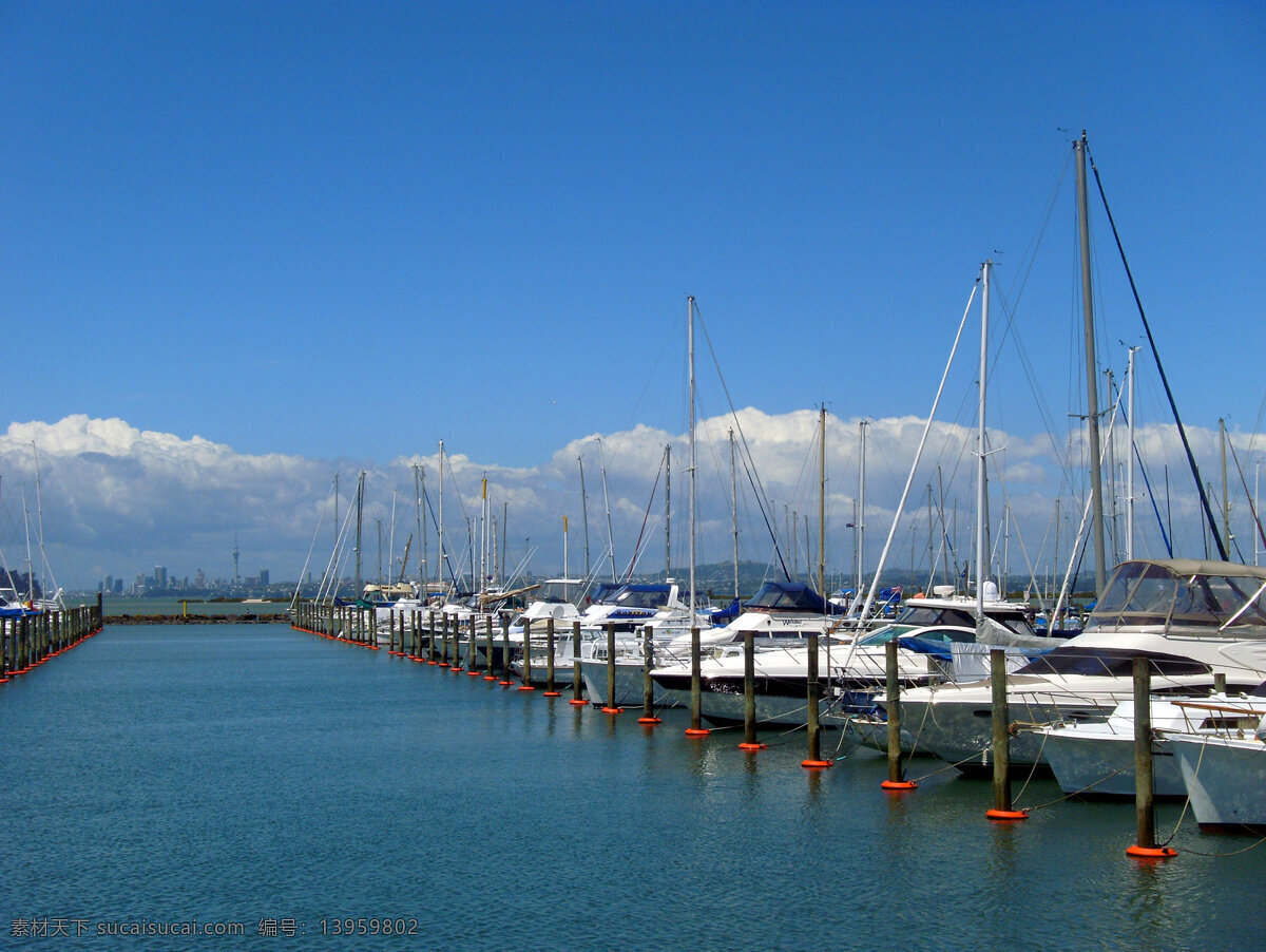 白云 大海 倒影 国外旅游 海水 建筑群 蓝天 旅游摄影 新西兰 码头 风景图片 风景 远山 高塔 游艇 桅杆 生活 旅游餐饮