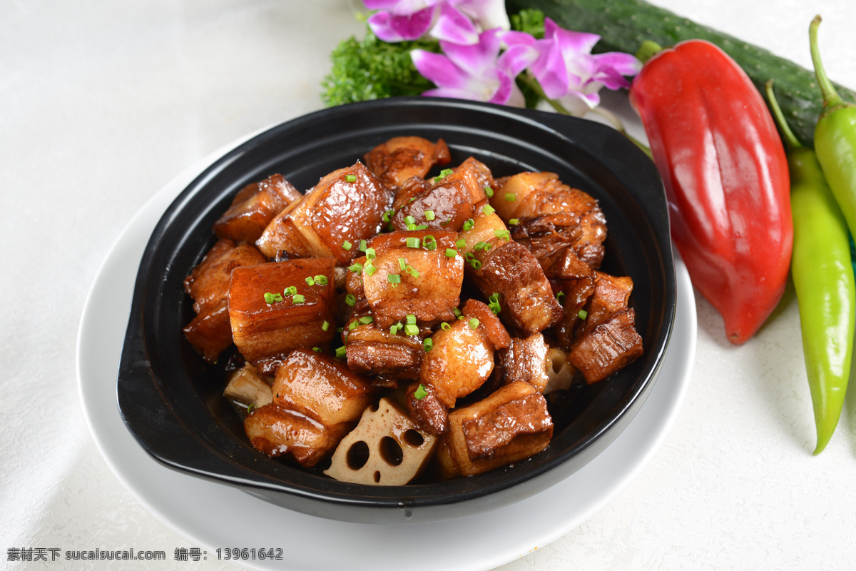 石锅红烧肉 红烧肉 辣椒 蒜 姜 葱 易拉宝 餐饮美食 传统美食