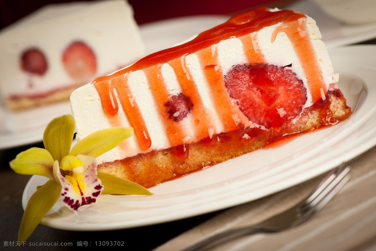 三角形 草莓 蛋糕 糕点 点心 烘焙食品 调料 食物原料 食材原料 食物摄影 餐饮美食 点心图片