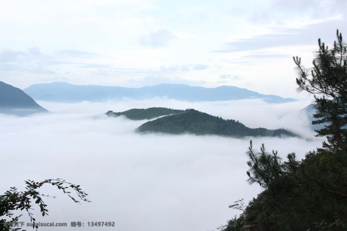 高山云雾 高山 云雾 冰瀑 瀑布 山水 冰瀑布 仙境 九寨沟 自然风光 四川美景 山水风景 自然景观 山 青山 天空 树林 森林 原始森林 河流 小溪 小桥 拱桥 绿色 美景 嵩县风景 自然风景