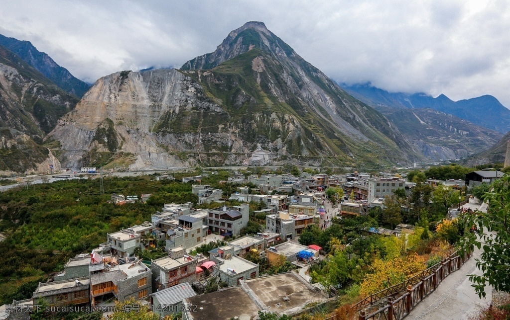 牟托羌寨 四川阿坝 羌族 山寨 民族奇葩 民族活化石 羌式建筑 人文景观 旅游摄影 国内旅游