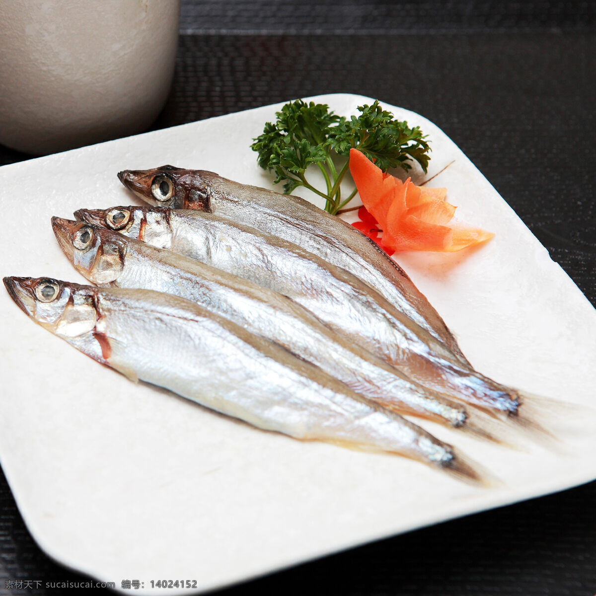 海鱼 海鲜 小咸鱼 小鱼 鲜鱼 食材 鱼 食物原料 餐饮美食