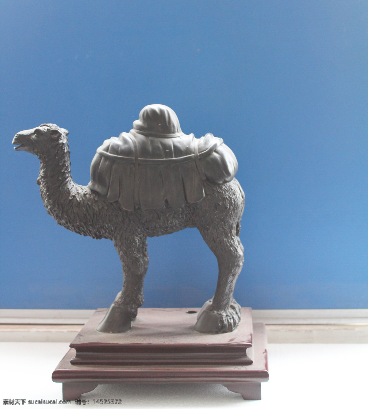 单峰骆驼 单峰 骆驼 底座 灰色 壮实 传统文化 文化艺术