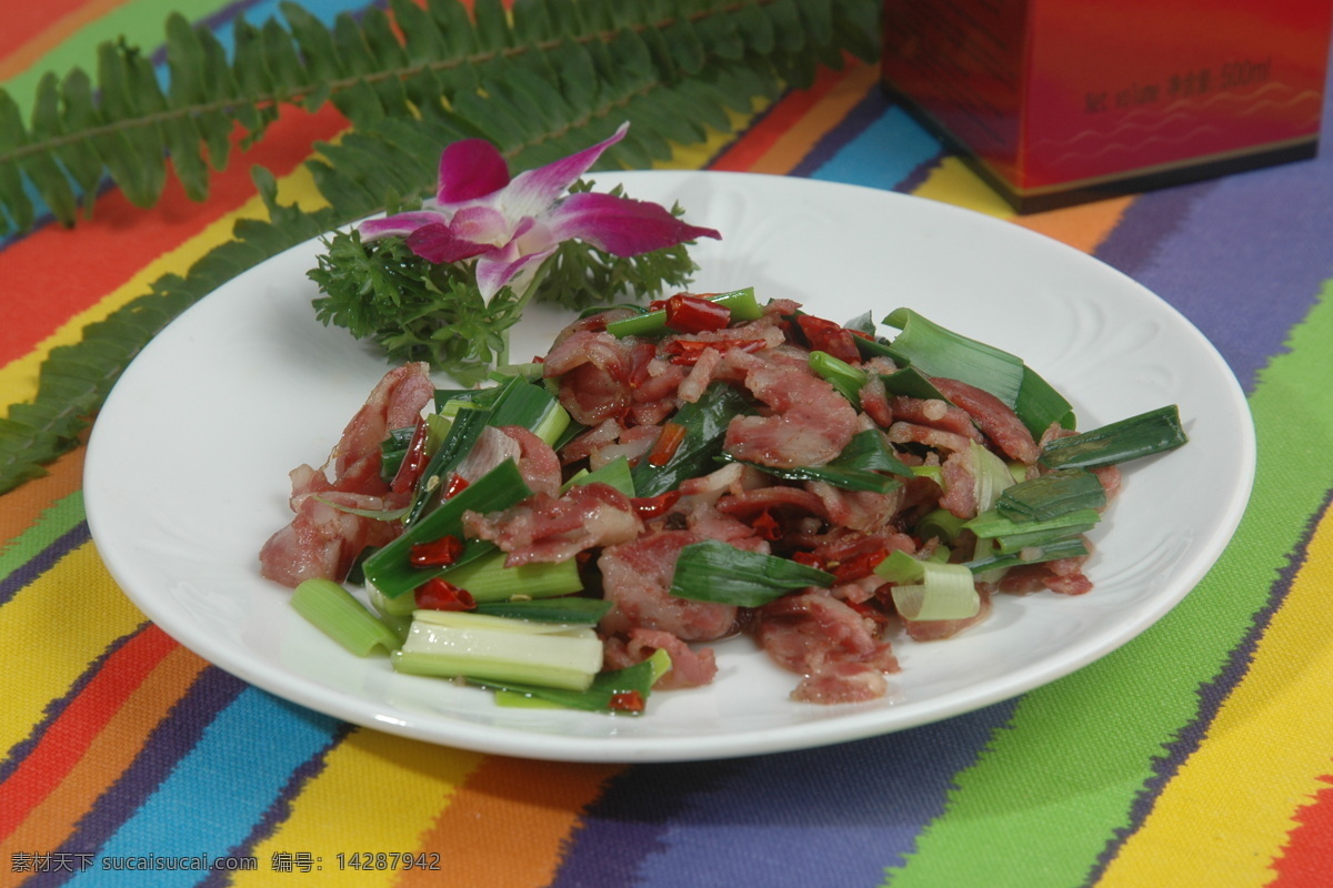 大蒜炒香肠 蒜苗爆香肠 大蒜 香肠 菜谱 菜单 餐馆 酒店 餐饮美食 传统美食